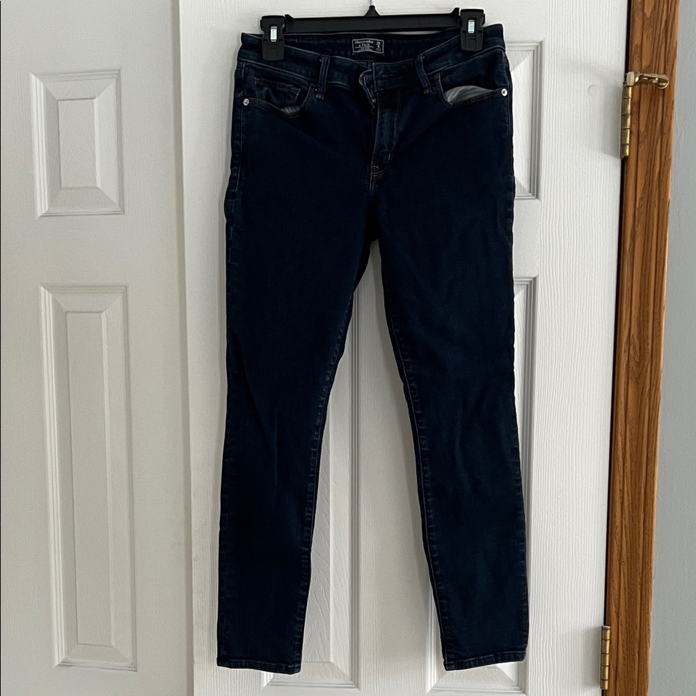 Abercrombie & Fitch Women's Navy Skinny Jeans